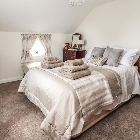 Springfield Cottage Wrexham Bagian luar foto