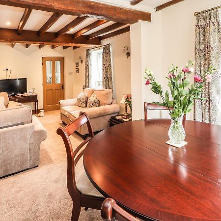 Springfield Cottage Wrexham Bagian luar foto