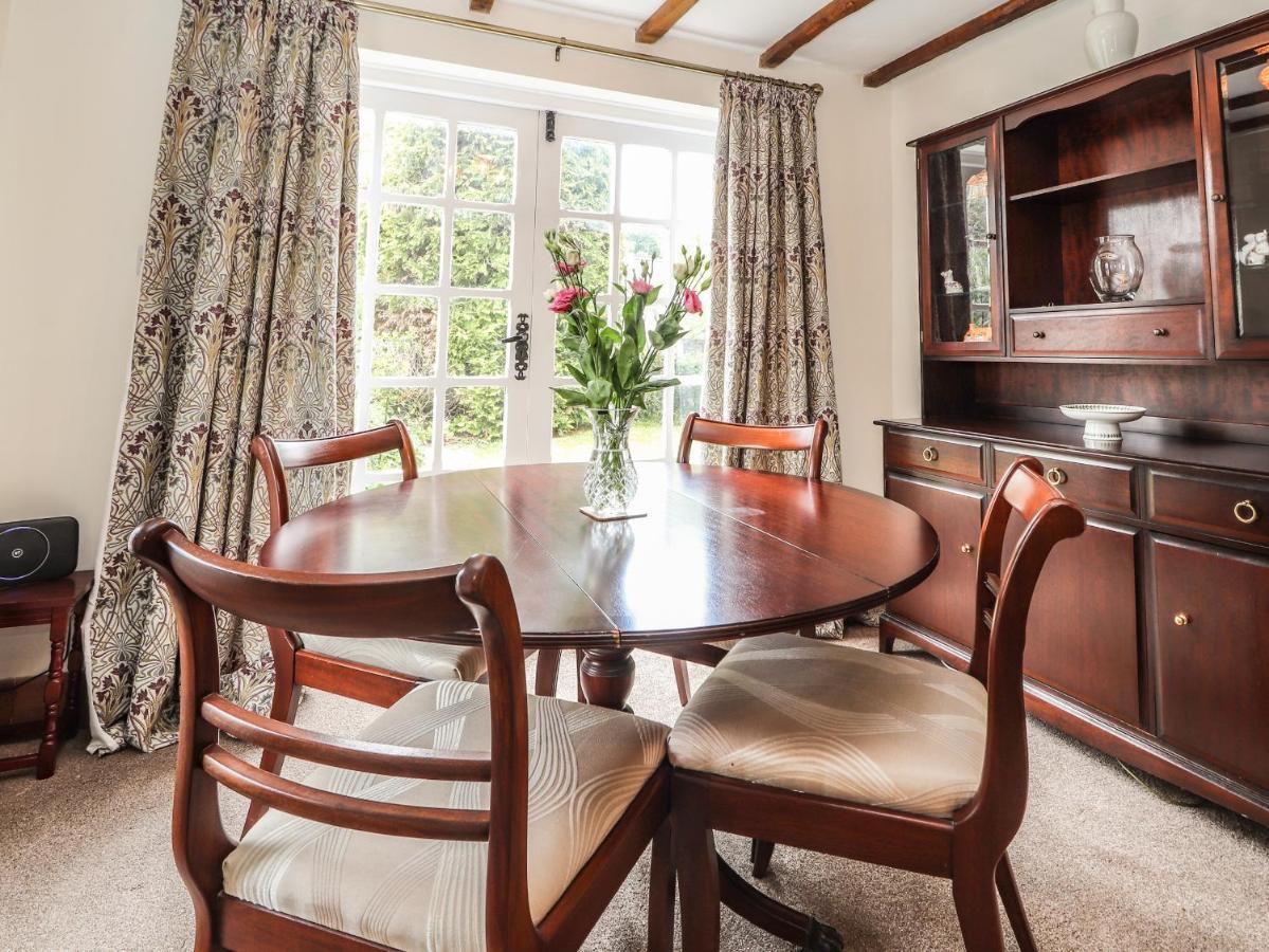 Springfield Cottage Wrexham Bagian luar foto