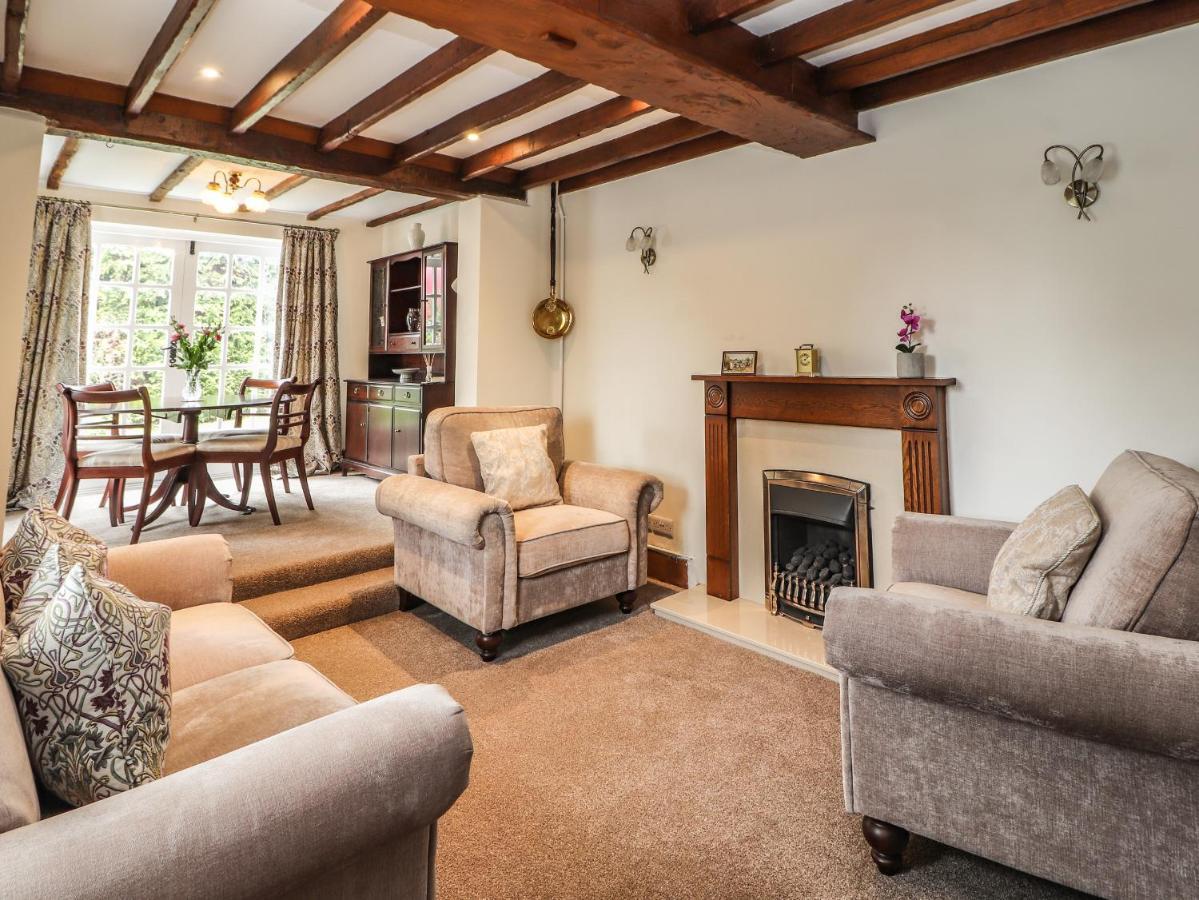 Springfield Cottage Wrexham Bagian luar foto
