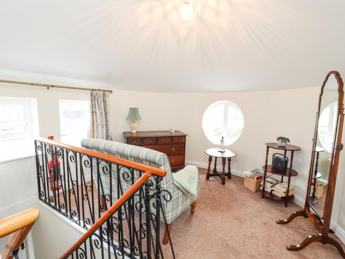 Springfield Cottage Wrexham Bagian luar foto