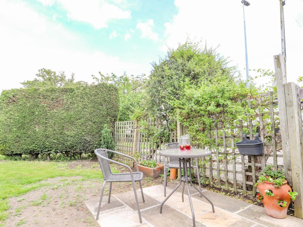 Springfield Cottage Wrexham Bagian luar foto