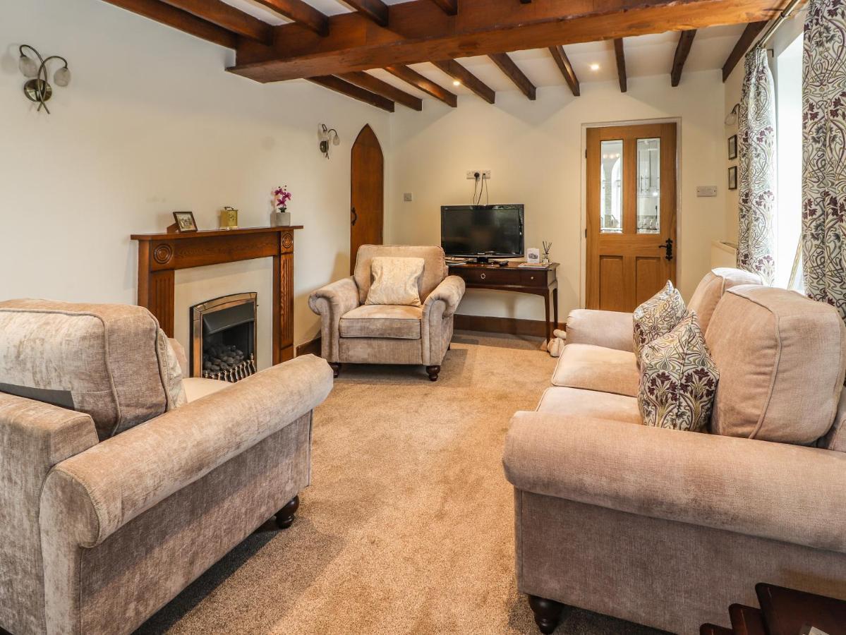 Springfield Cottage Wrexham Bagian luar foto
